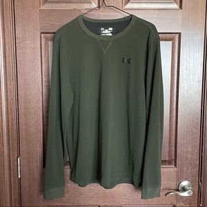 Men’s Under Armour long sleeve loose fit shirt